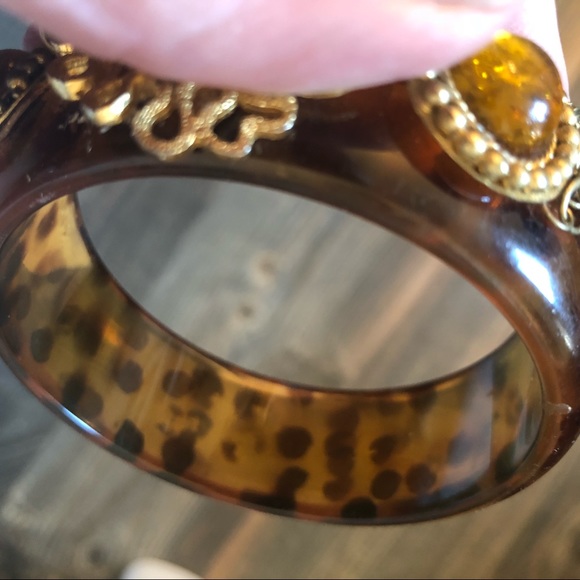 Women’s Faux Tortoise Shell Bracelet upcycled - Picture 4 of 8